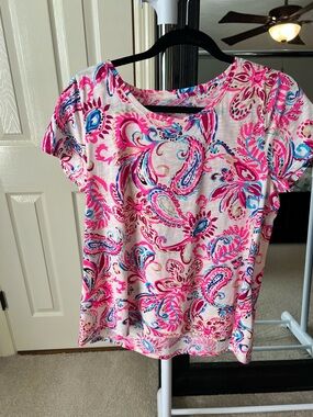 Lilly Pulitzer Etta Scoop Neck Tee Coconut Flitting About sz L